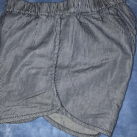 Never worn, Real Madewell brand shorts - Picture 3 of 4